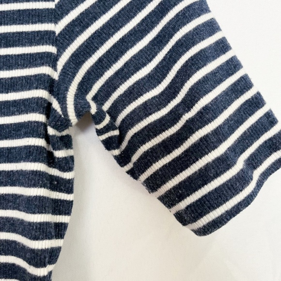 H&M ribbed navy blue and white striped scoop neck quarter sleeve cropped tee - Picture 4 of 5